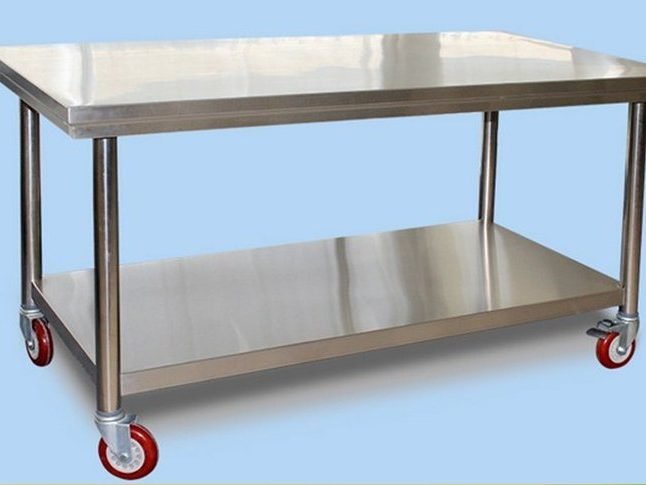 Workbench with casters